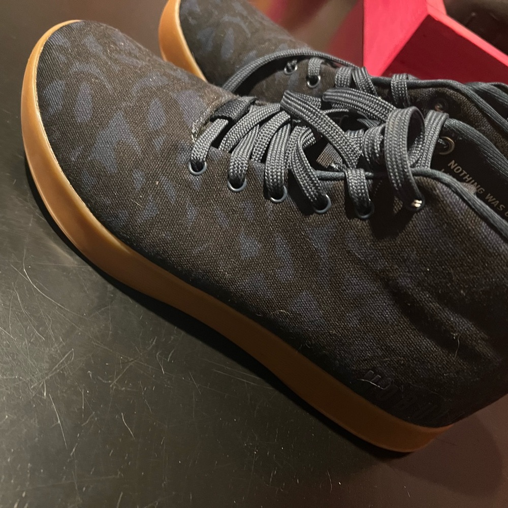 Nobull womens size 9